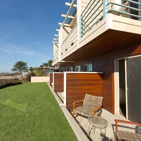 Cambria Landing Inn And Suites Exterior foto