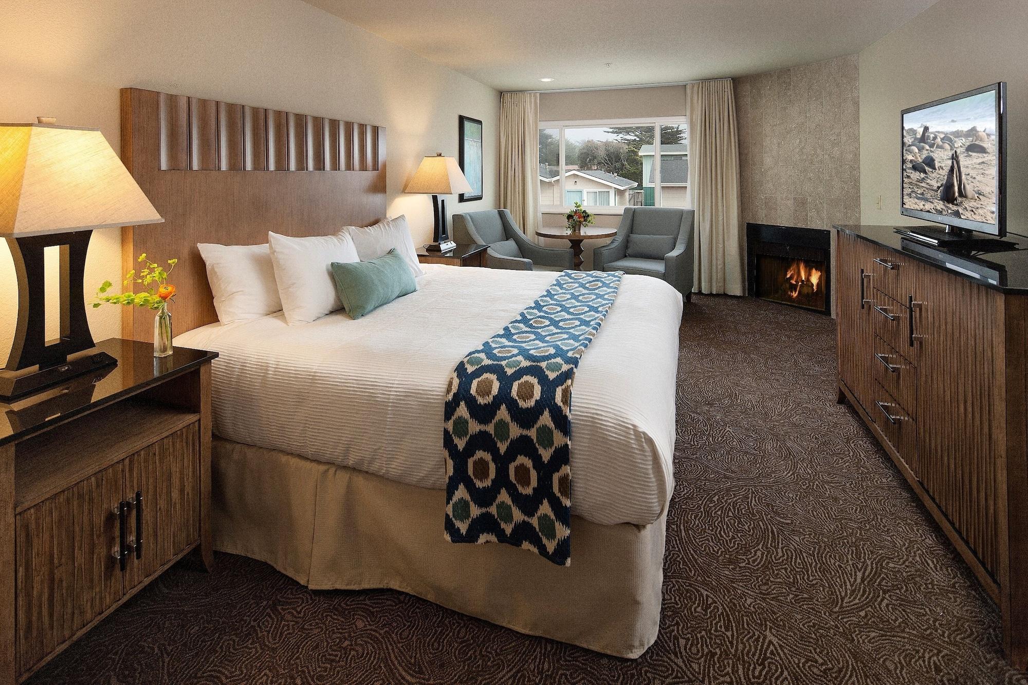 Cambria Landing Inn And Suites Exterior foto