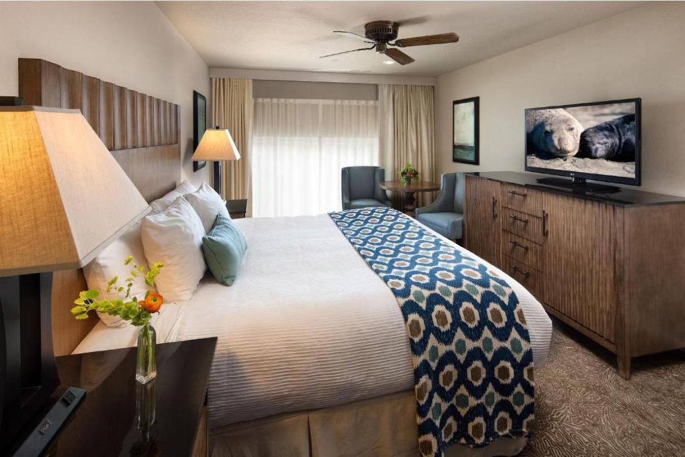 Cambria Landing Inn And Suites Exterior foto